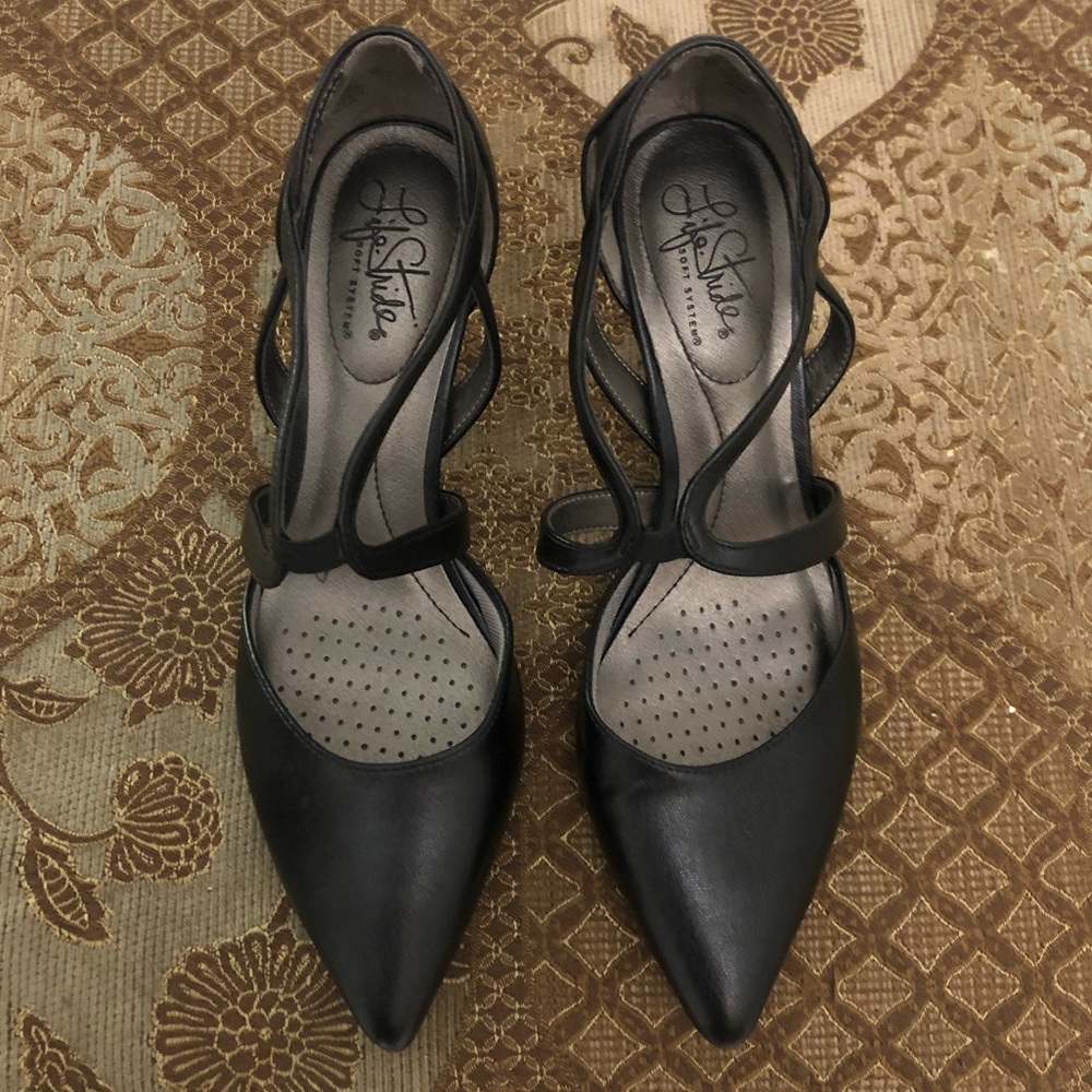 Black Women’s Life Stride Size 8M Pump